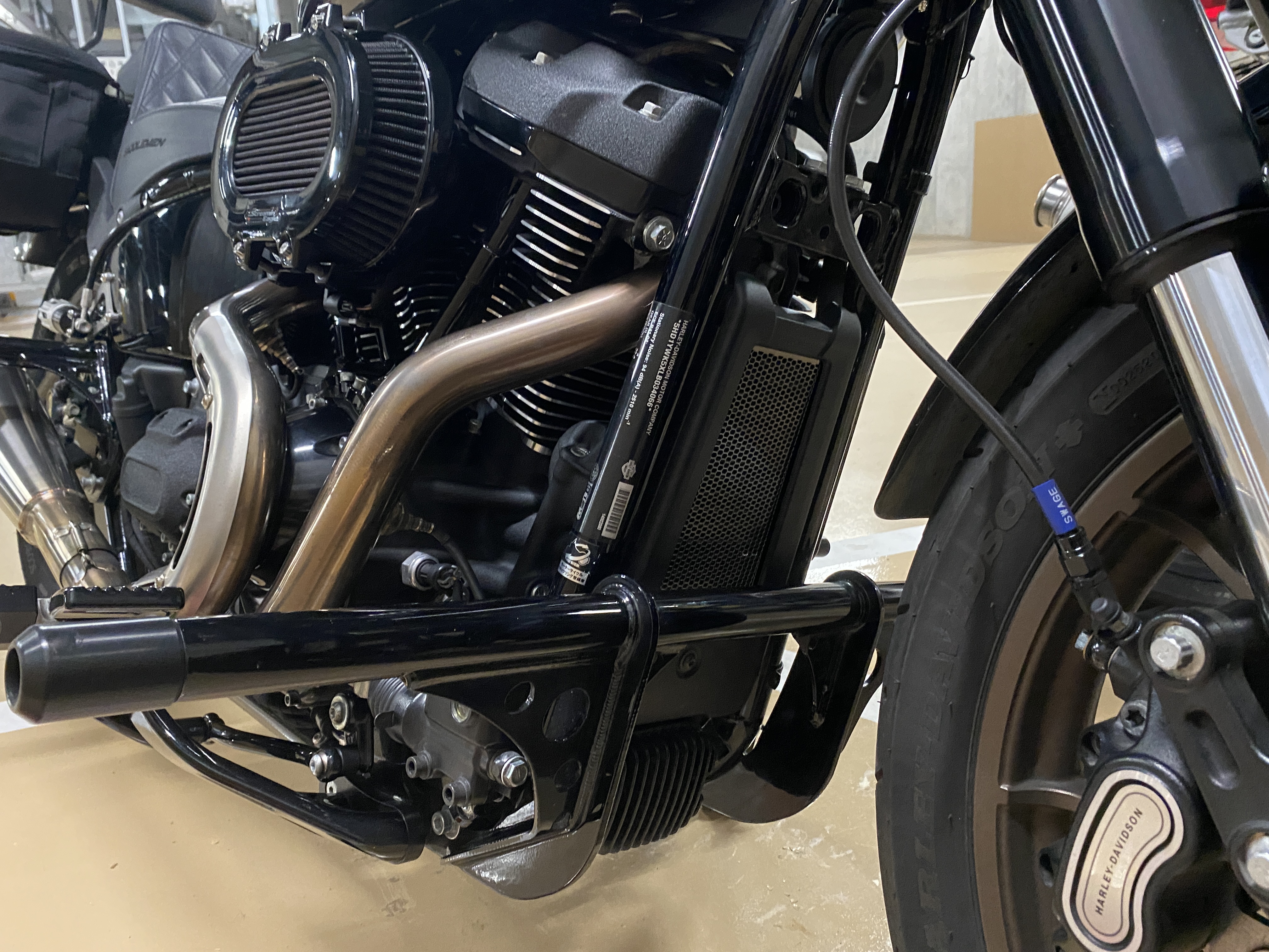 爆安プライス 新品 TERADAMOTORS ラジエター関連パーツ Harley-Davidson ミルウォーキーエイト Softail  オイルクーラーコアガード シルバー テラダモータース バイク